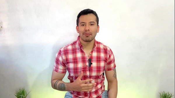 Campesino hetero vergon acepta cogerse a pelo a un citadino por dinero en el monte! Relato sexual